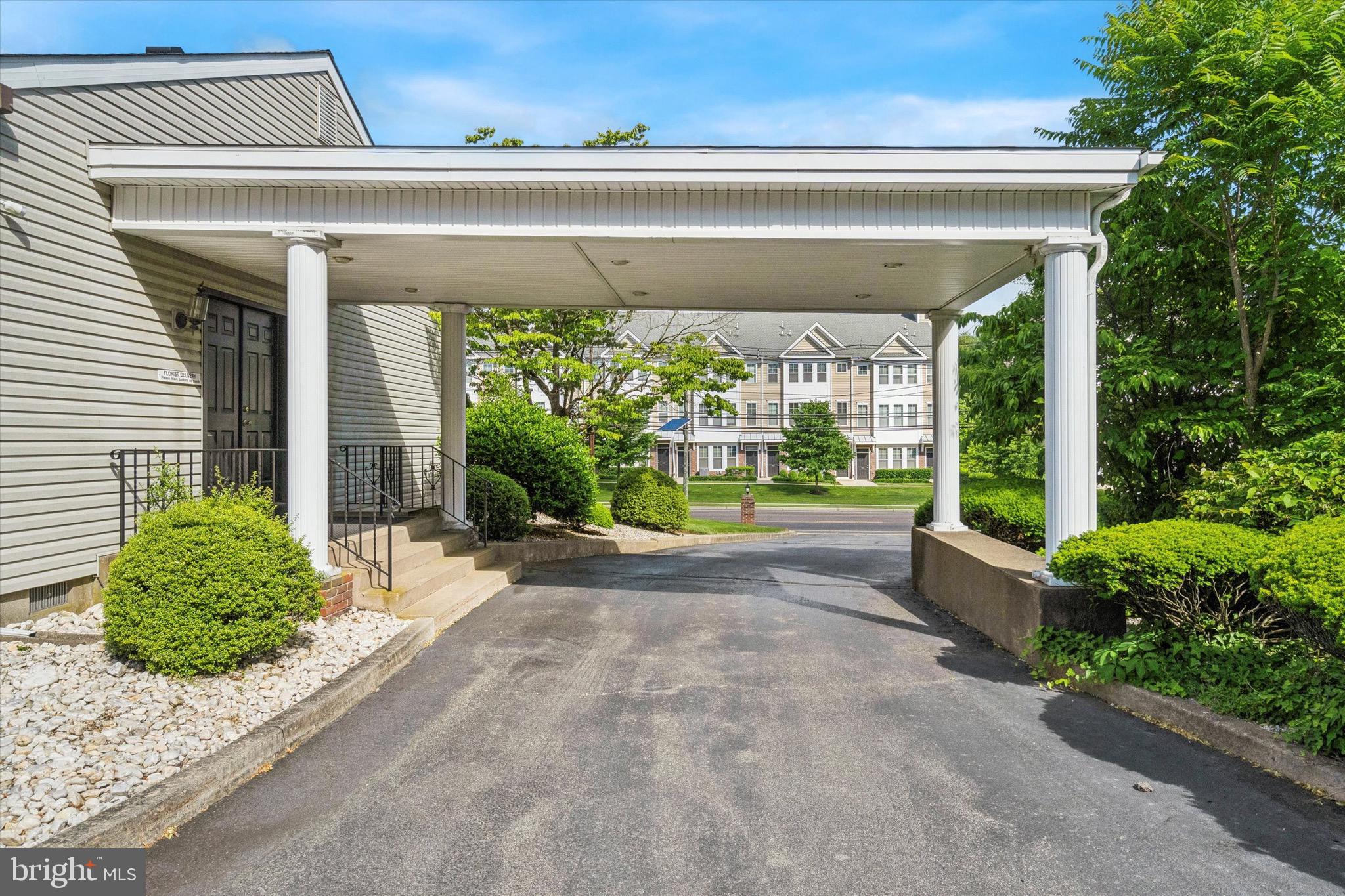 1584 PARKSIDE AVENUE