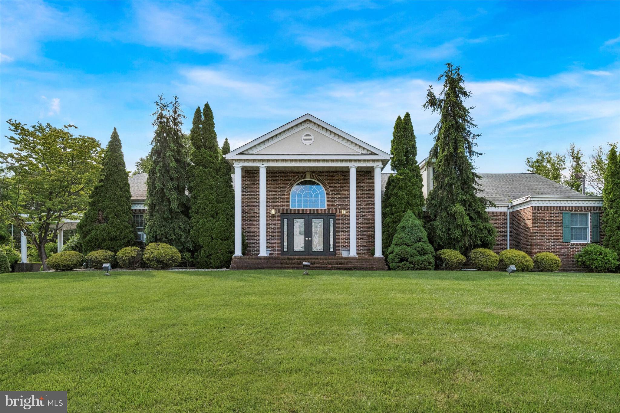 1584 PARKSIDE AVENUE