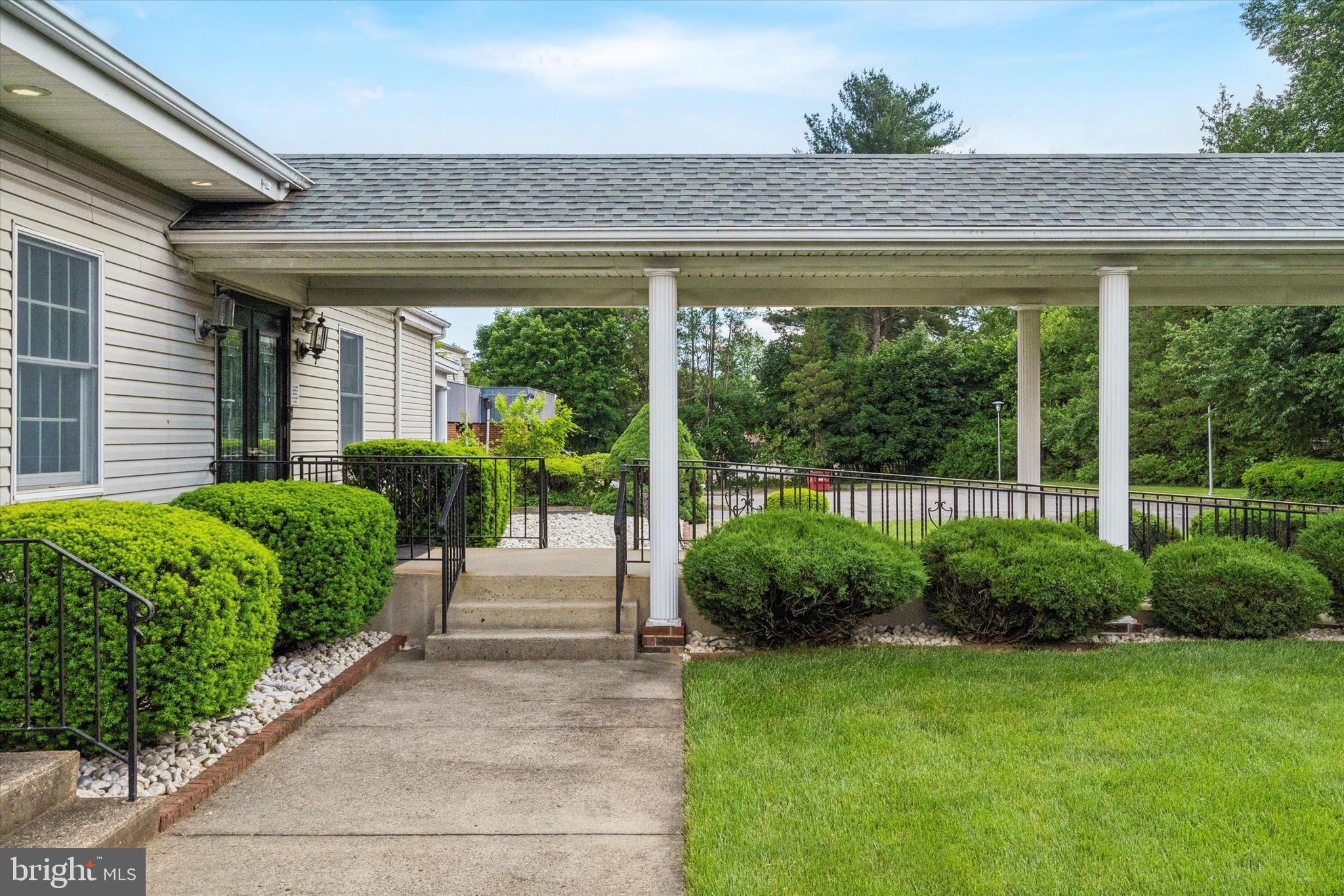 1584 PARKSIDE AVENUE