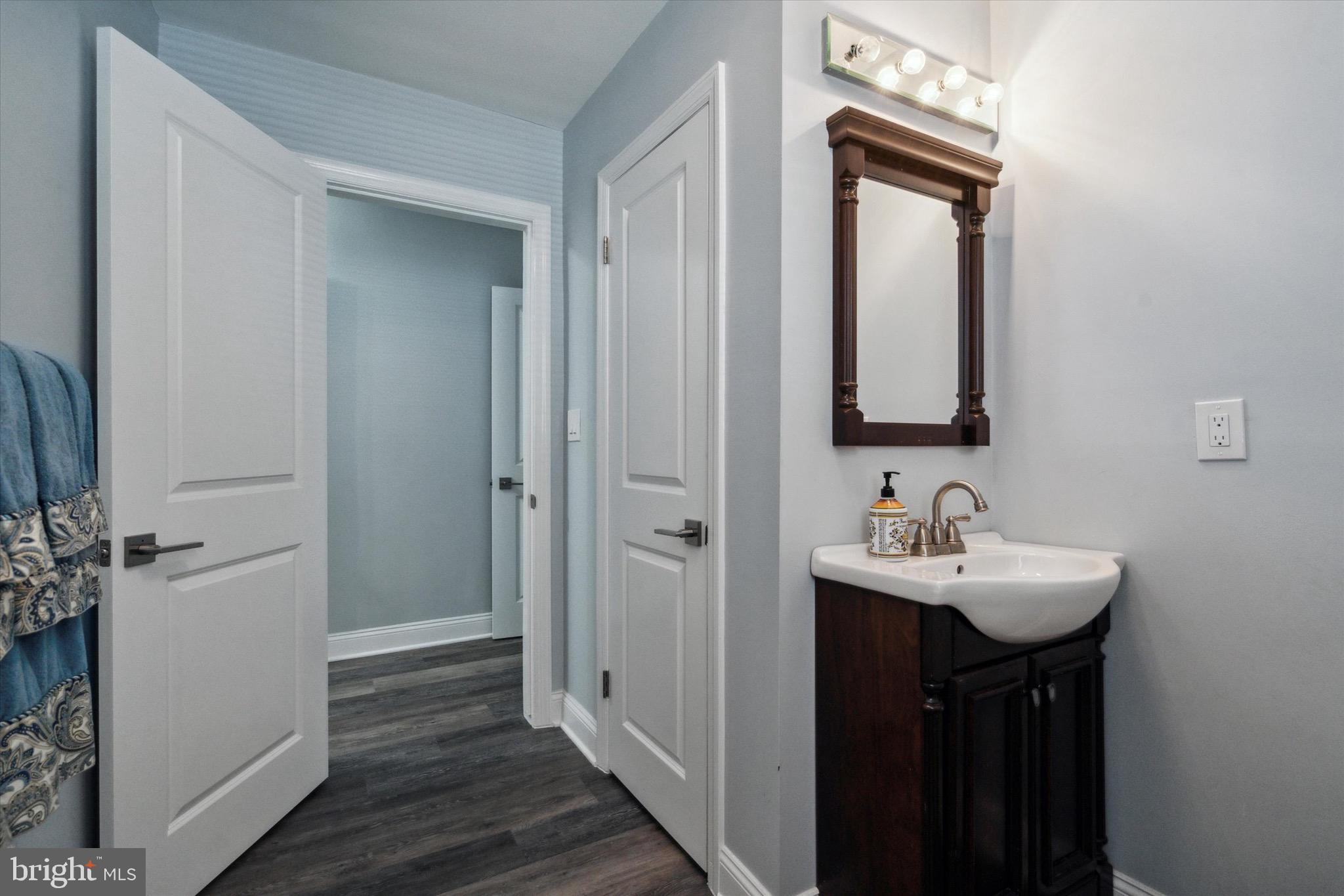 1584 PARKSIDE AVENUE