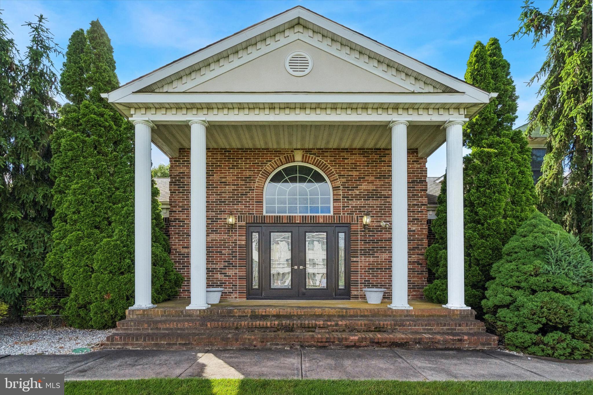 1584 PARKSIDE AVENUE