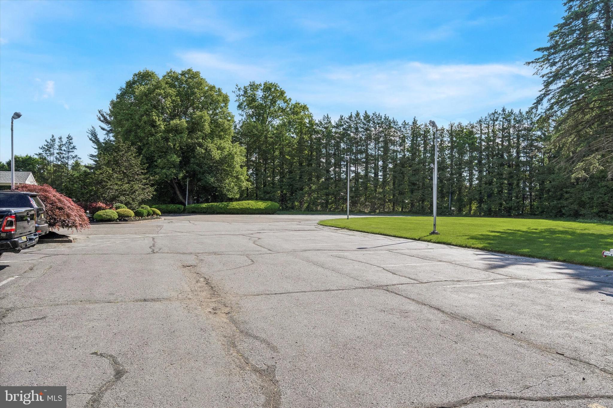 1584 PARKSIDE AVENUE