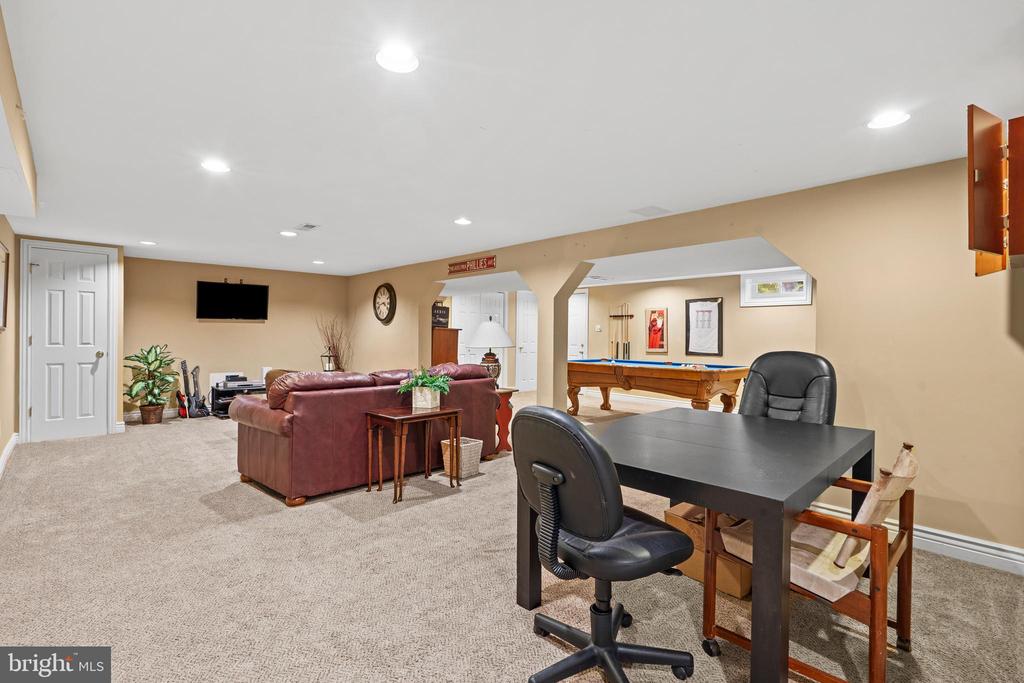 14 SPRINGWOOD DRIVE