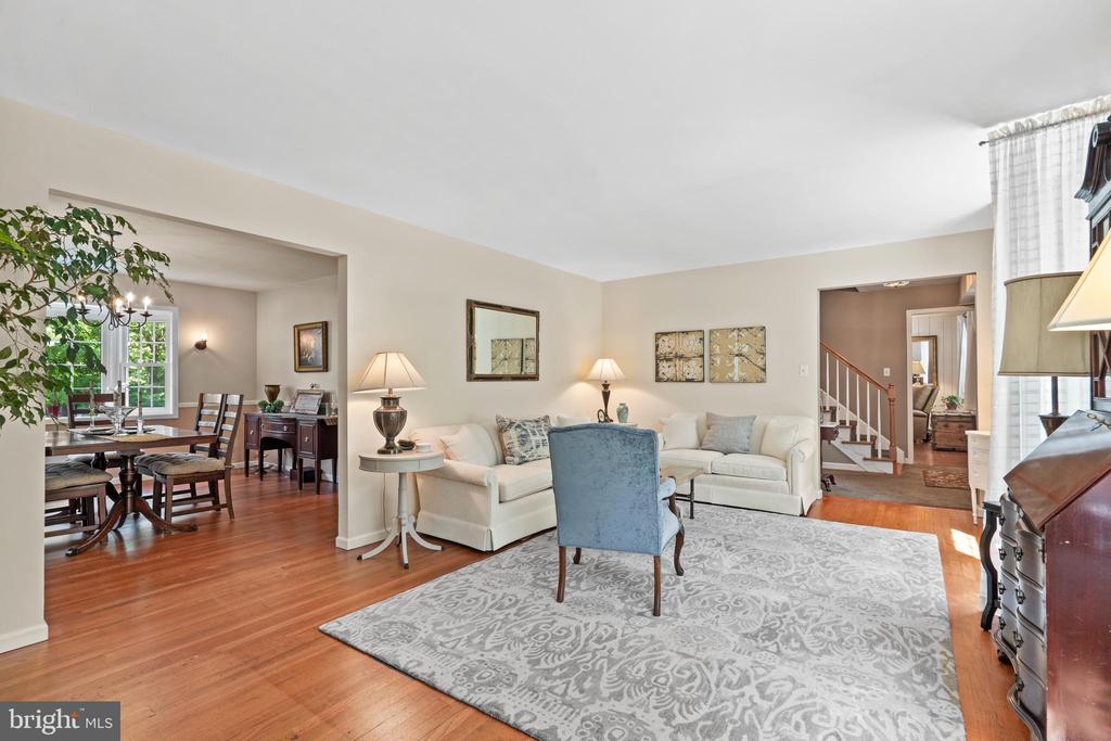 14 SPRINGWOOD DRIVE