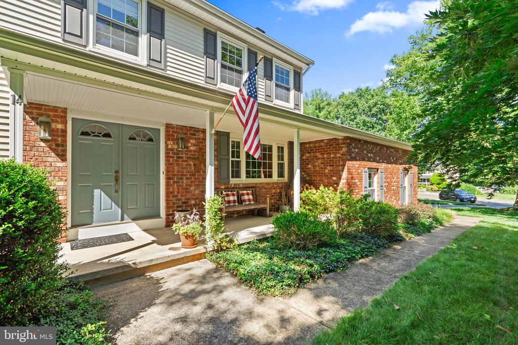 14 SPRINGWOOD DRIVE