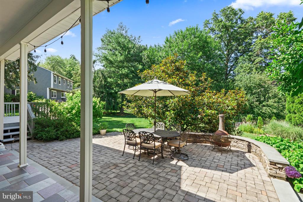 14 SPRINGWOOD DRIVE