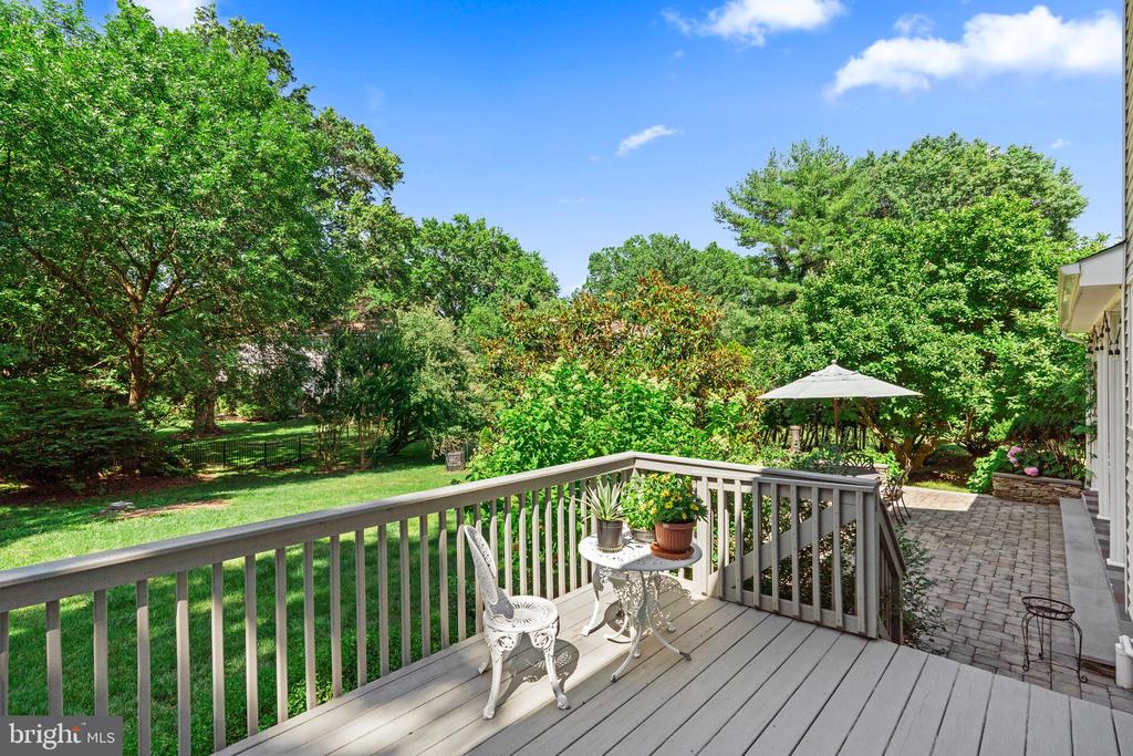 14 SPRINGWOOD DRIVE