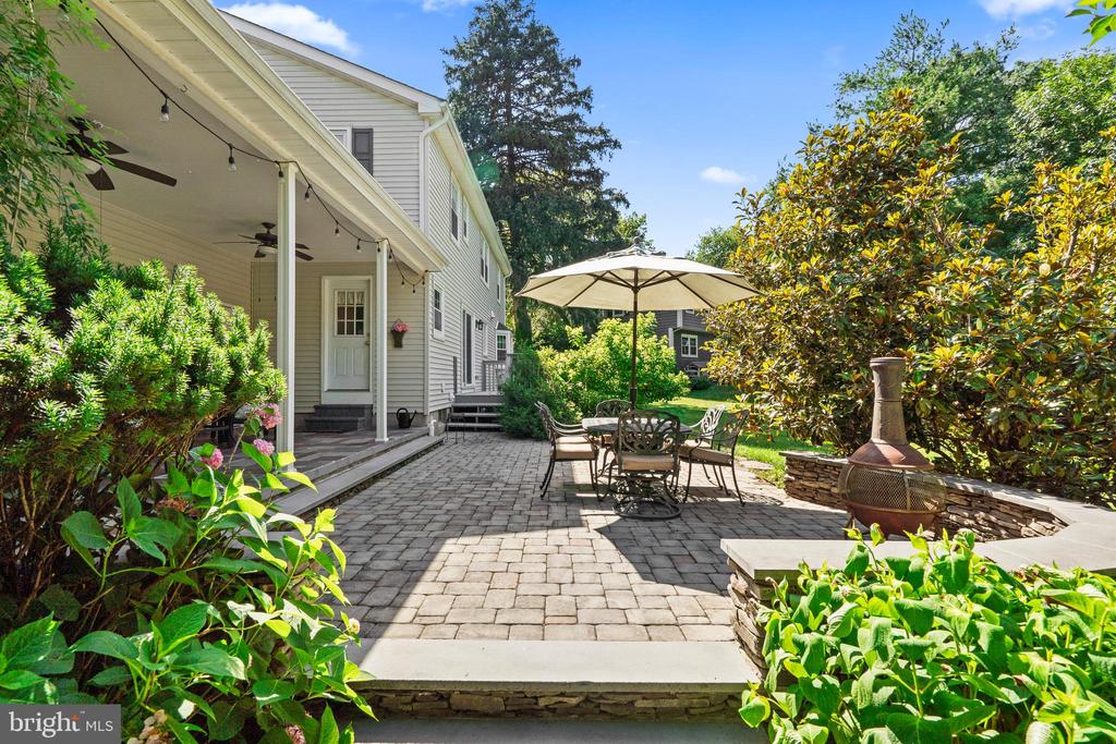 14 SPRINGWOOD DRIVE