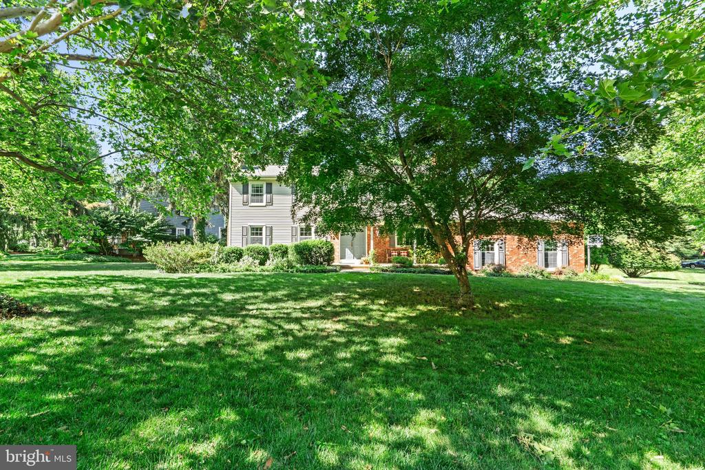 14 SPRINGWOOD DRIVE