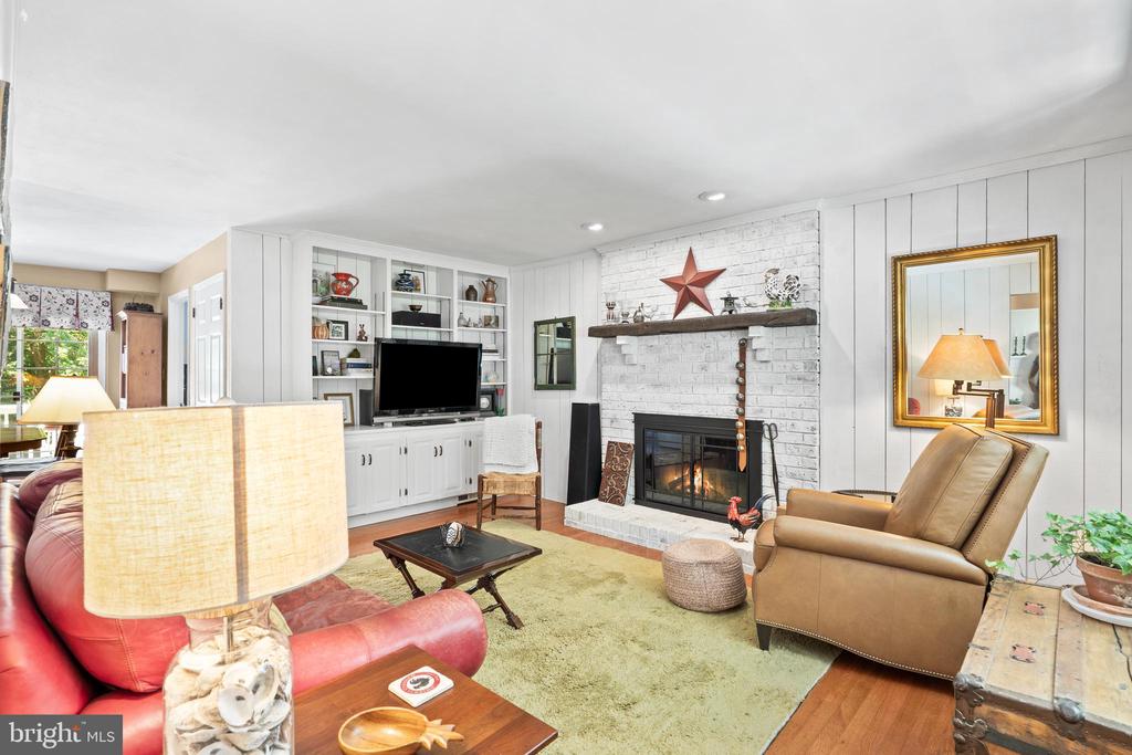 14 SPRINGWOOD DRIVE