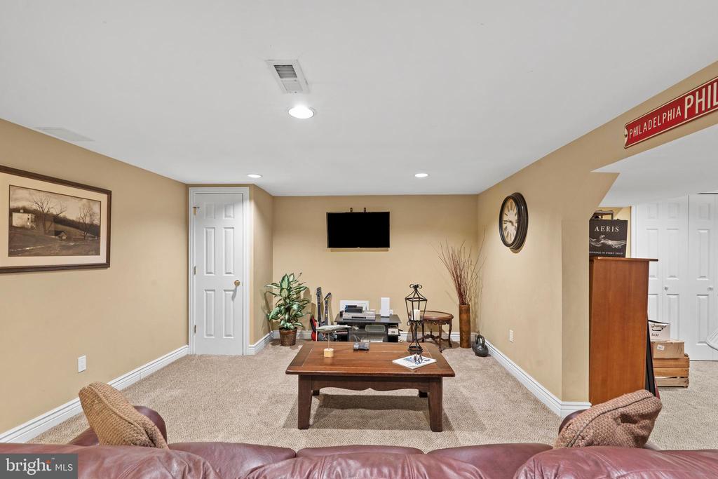 14 SPRINGWOOD DRIVE