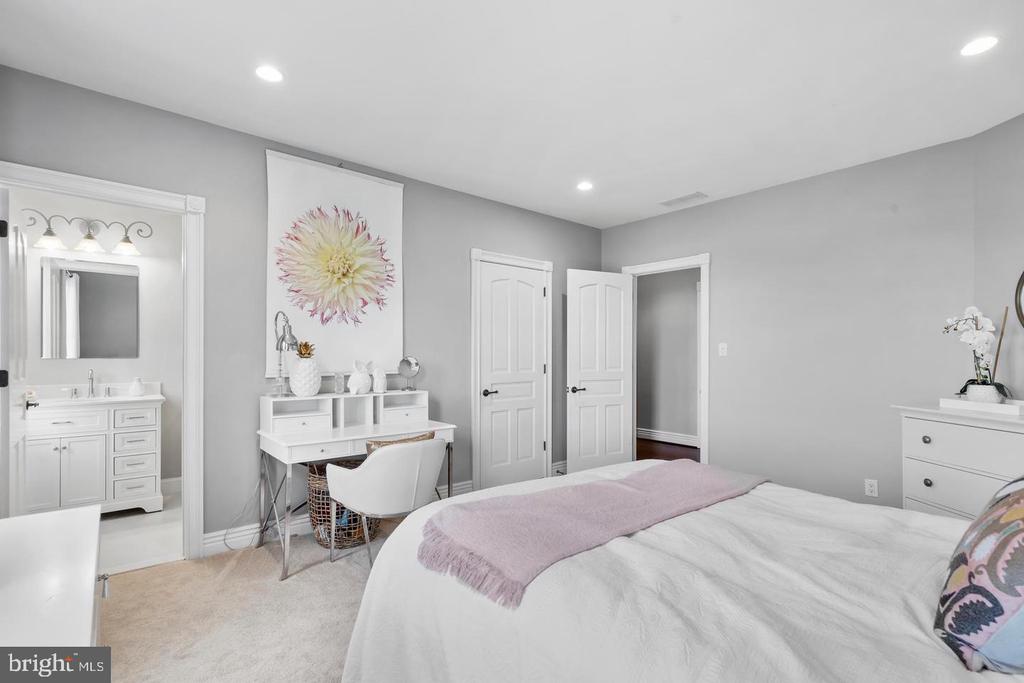 131 HARBOURTON WOODSVILLE ROAD