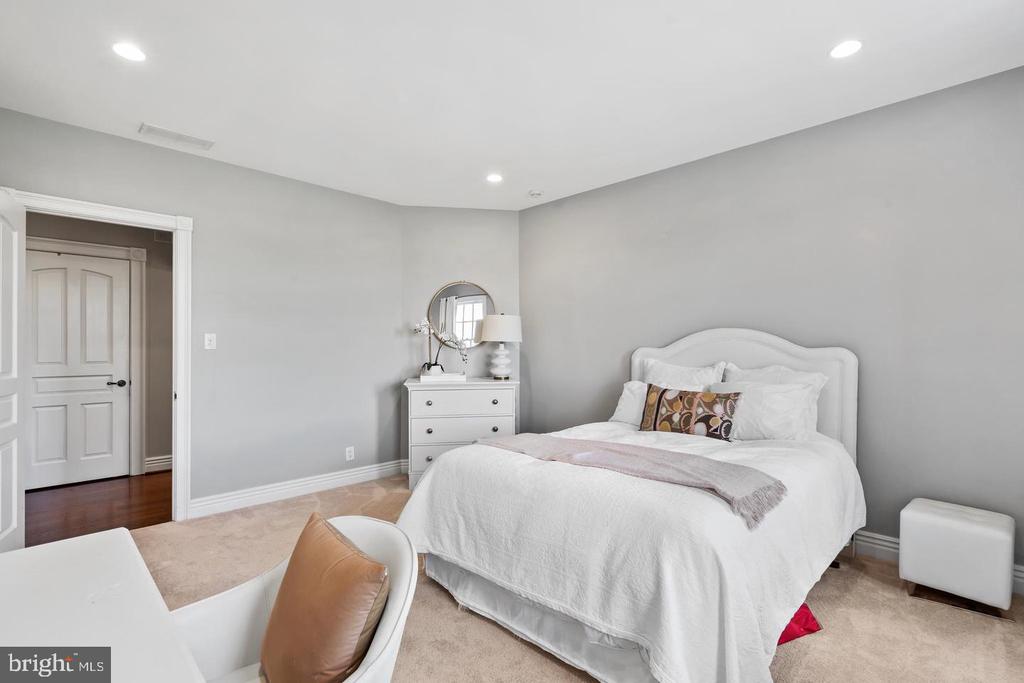 131 HARBOURTON WOODSVILLE ROAD