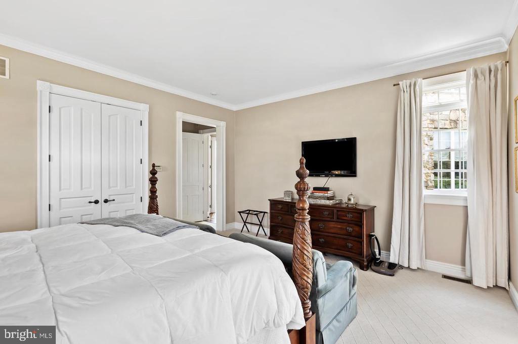 131 HARBOURTON WOODSVILLE ROAD