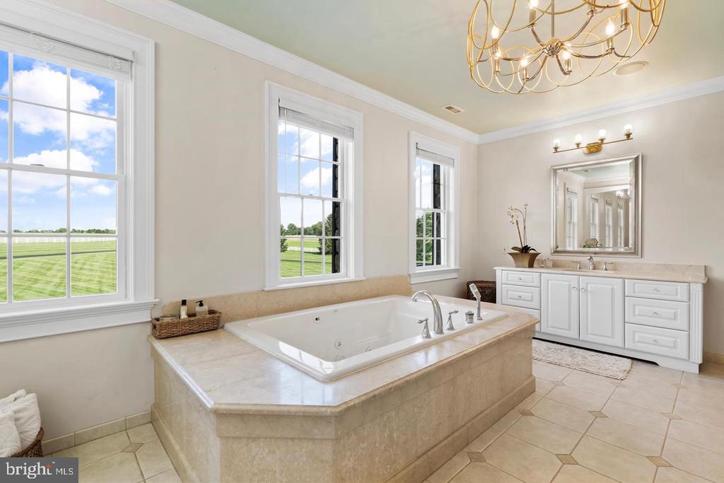 131 HARBOURTON WOODSVILLE ROAD