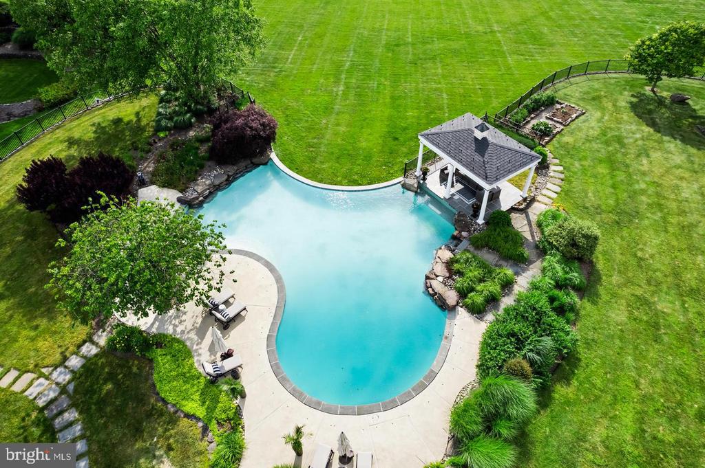 131 HARBOURTON WOODSVILLE ROAD