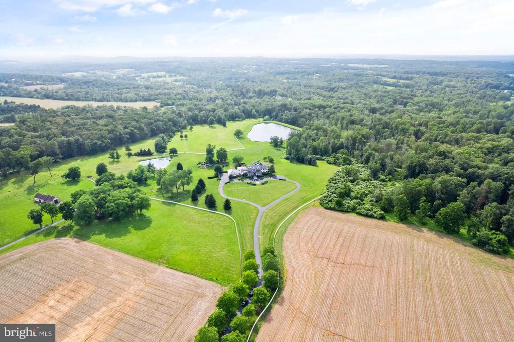 131 HARBOURTON WOODSVILLE ROAD