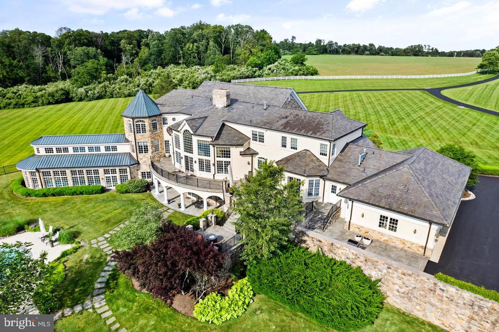 131 HARBOURTON WOODSVILLE ROAD