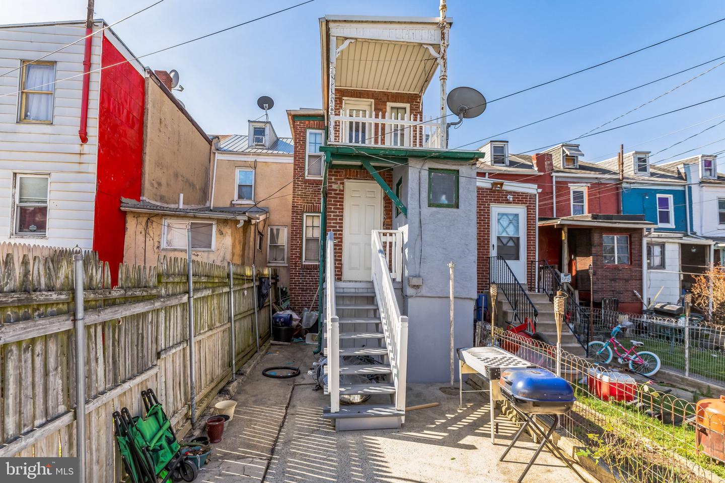 1439 Cotton St