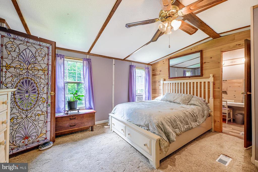 219 Long Lane Rd