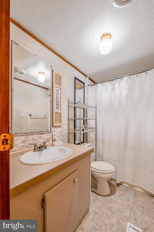 219 Long Lane Rd
