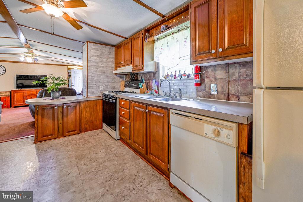 219 Long Lane Rd