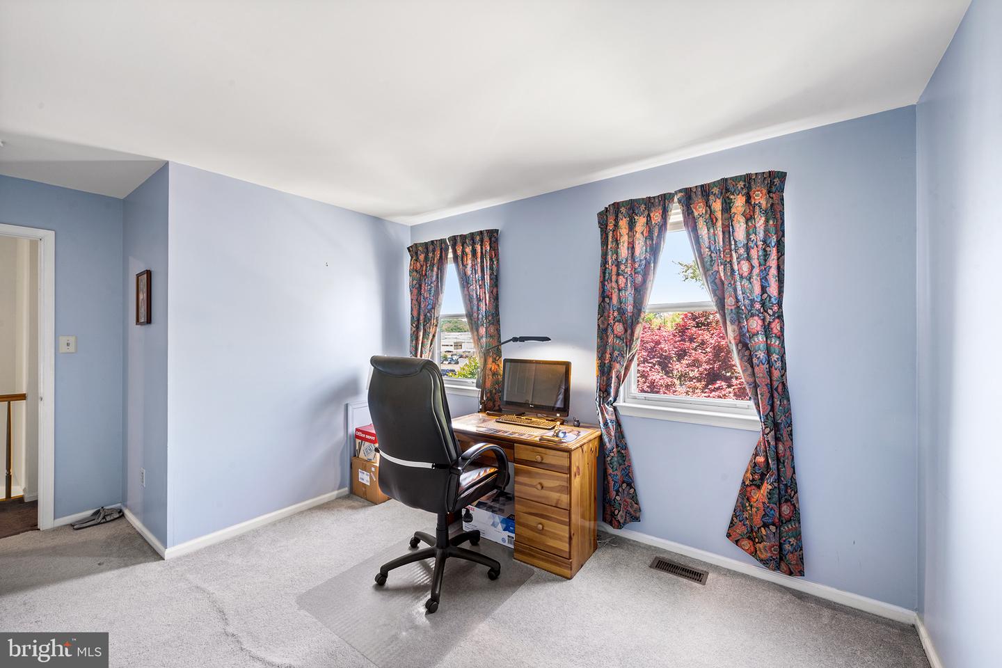2907 Meredith Pl