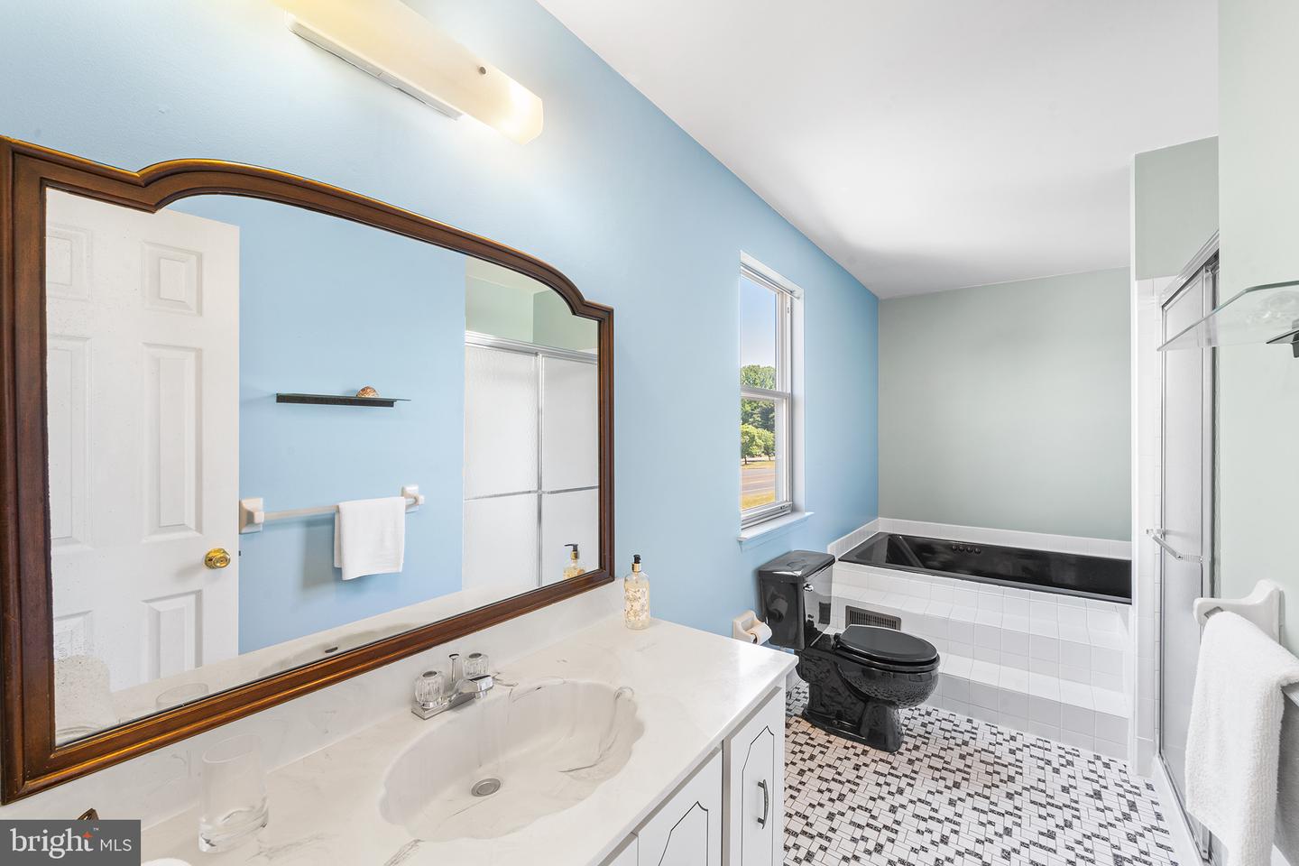 2907 Meredith Pl