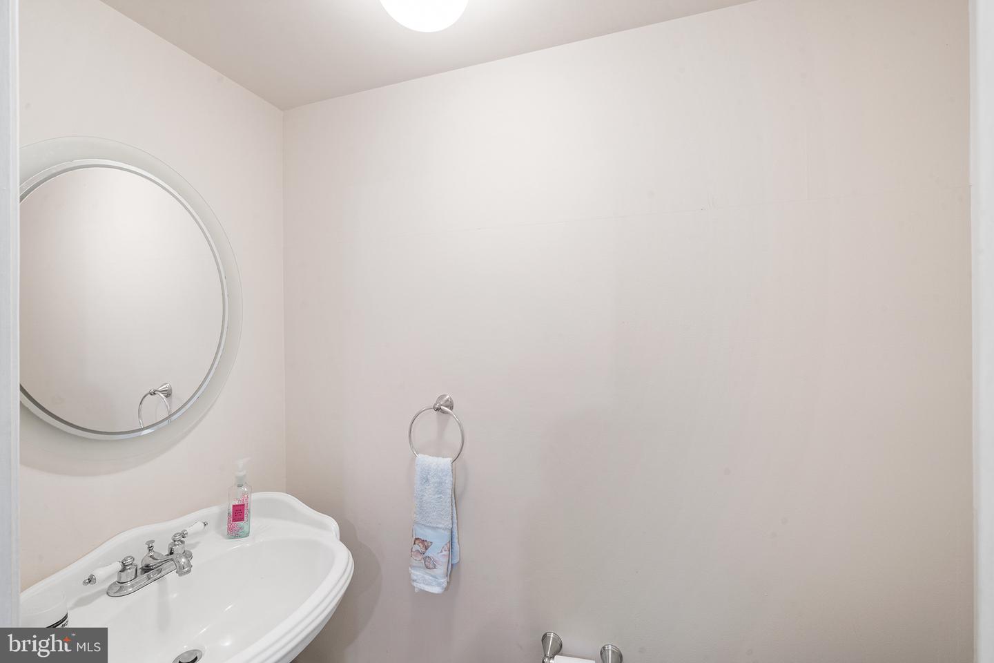 2907 Meredith Pl