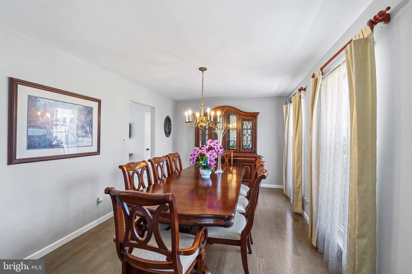 2907 Meredith Pl