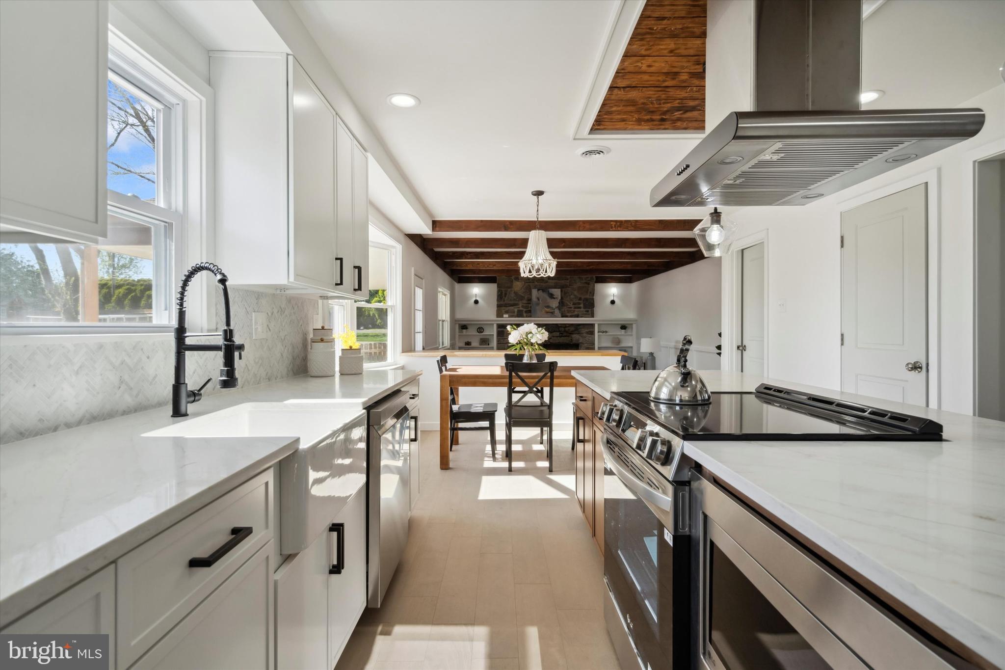 174 Lark Dr