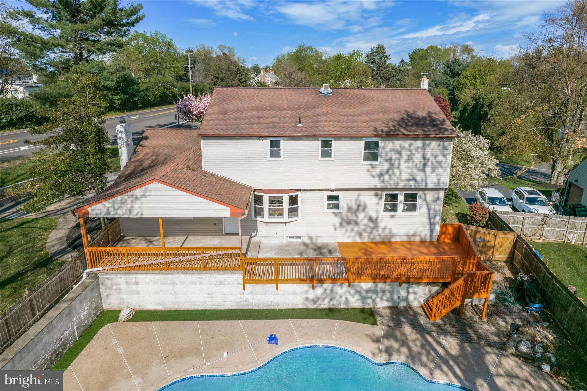 174 Lark Dr