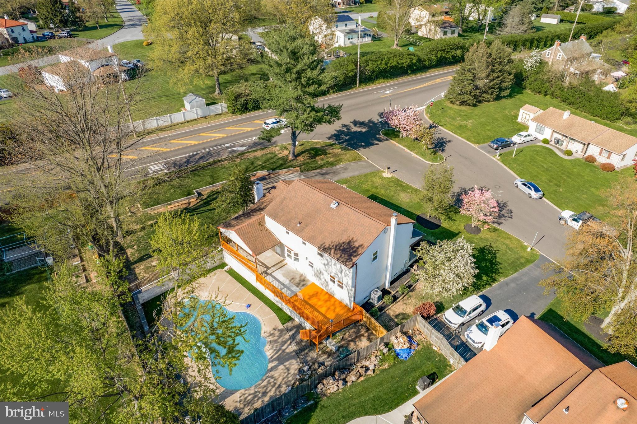 174 Lark Dr