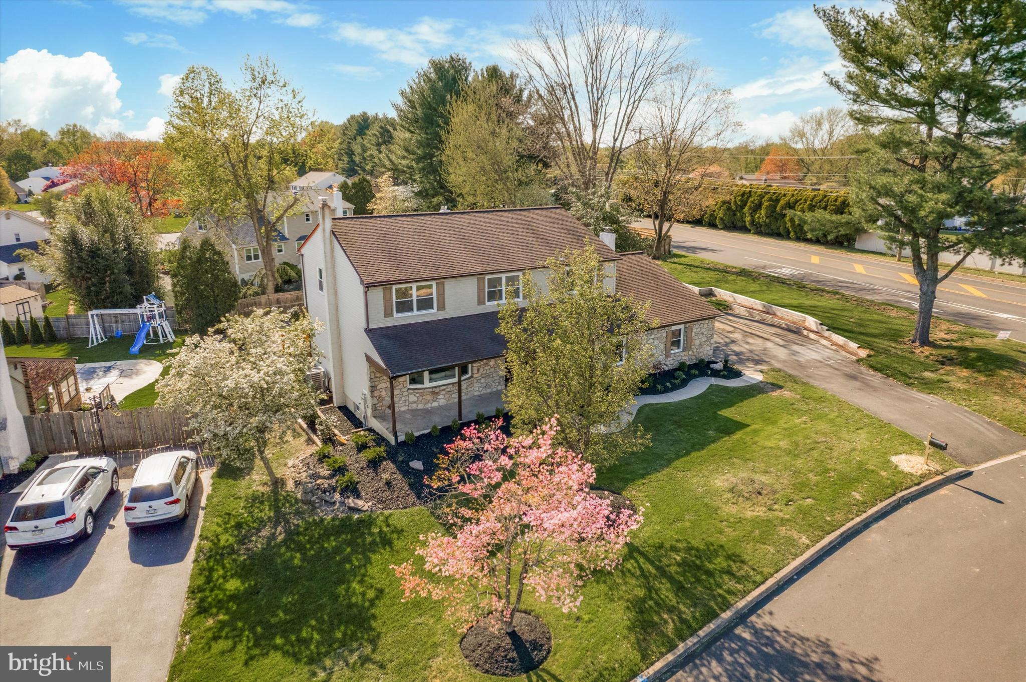 174 Lark Dr