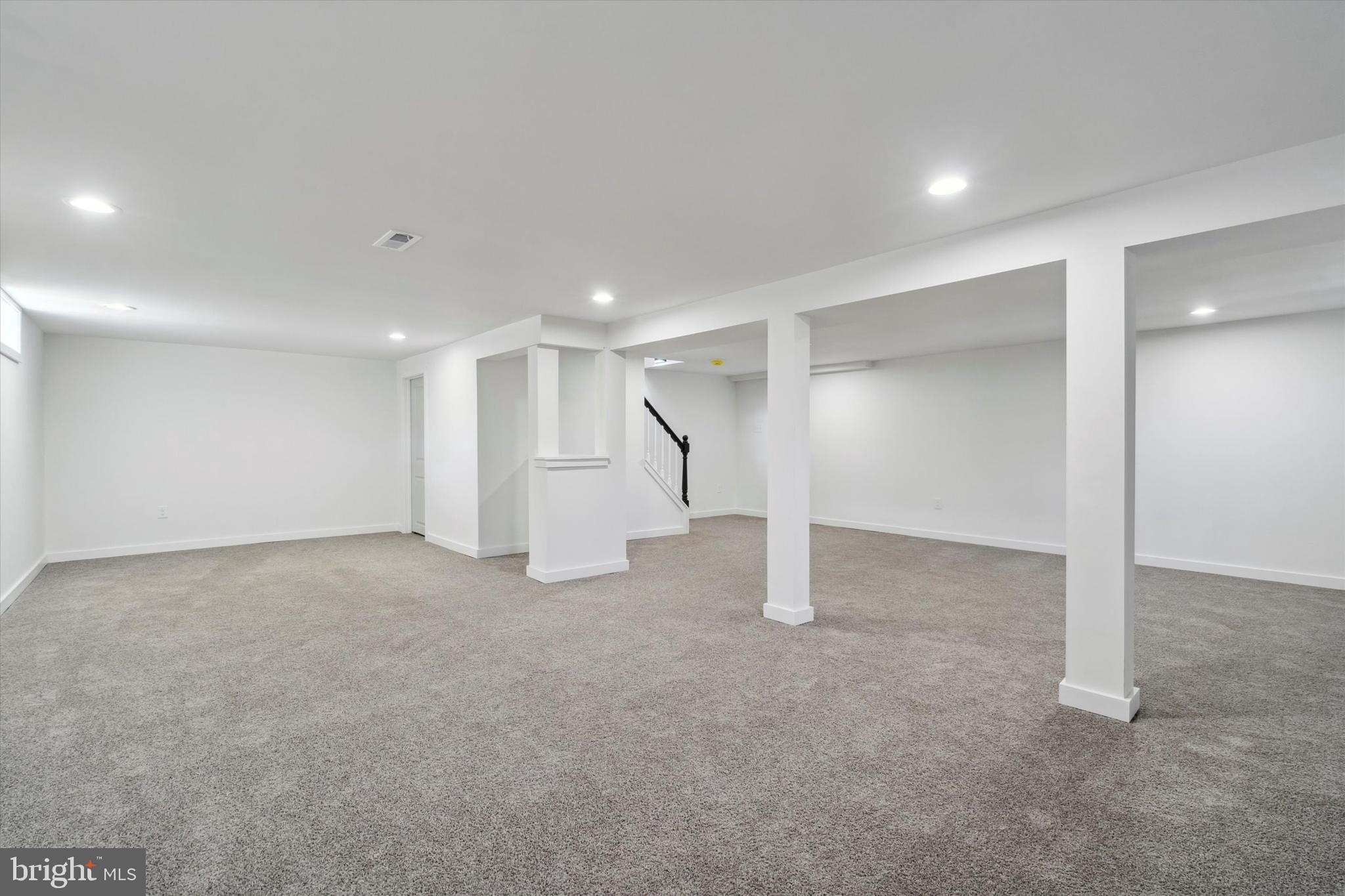 174 Lark Dr
