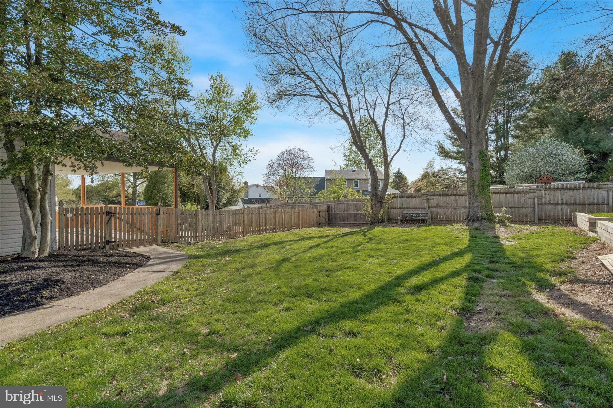 174 Lark Dr
