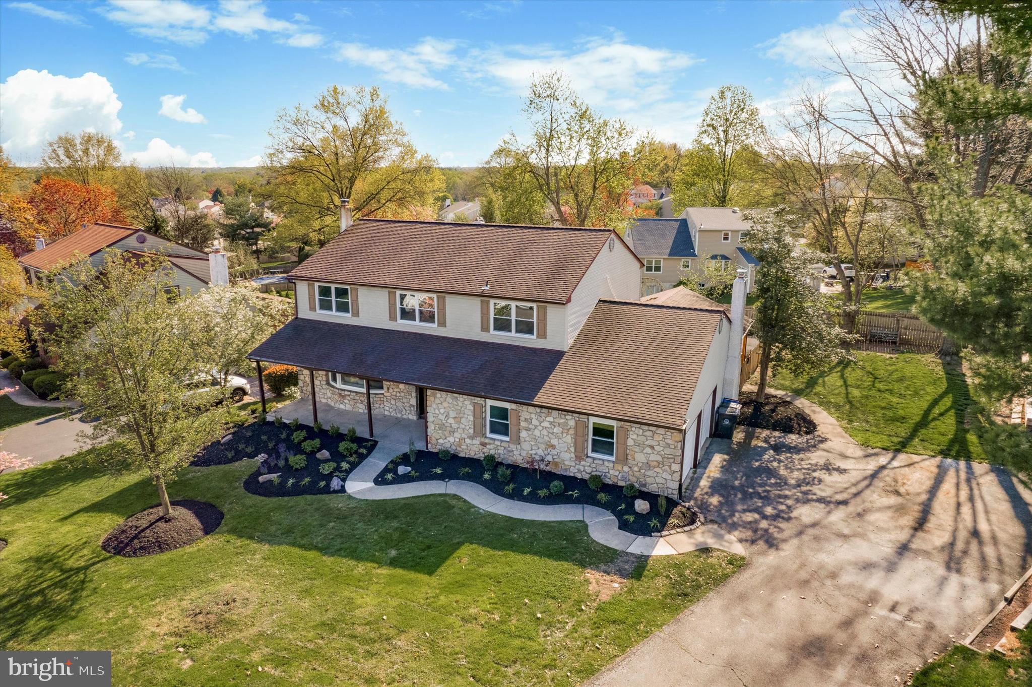 174 Lark Dr