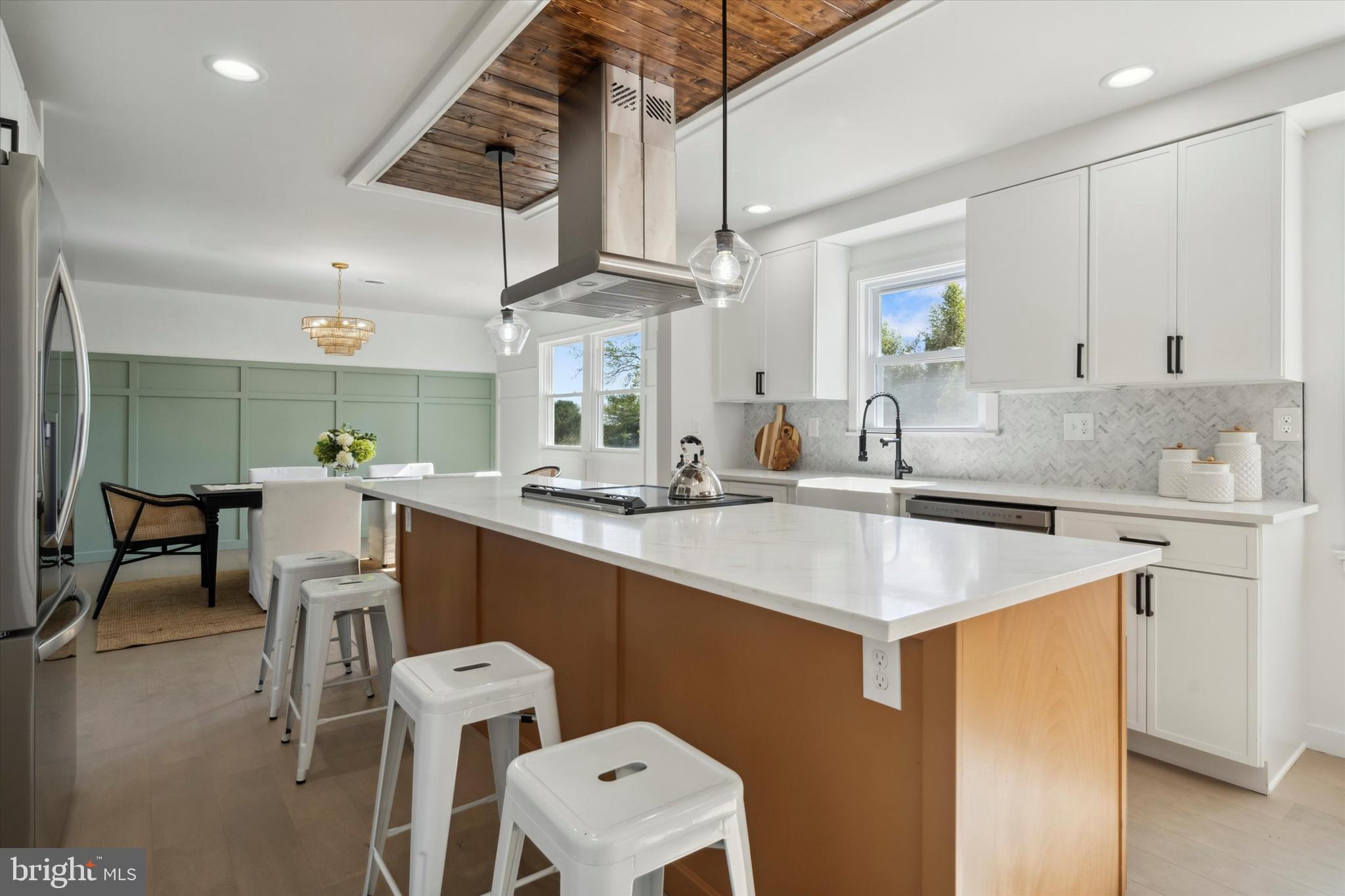 174 Lark Dr