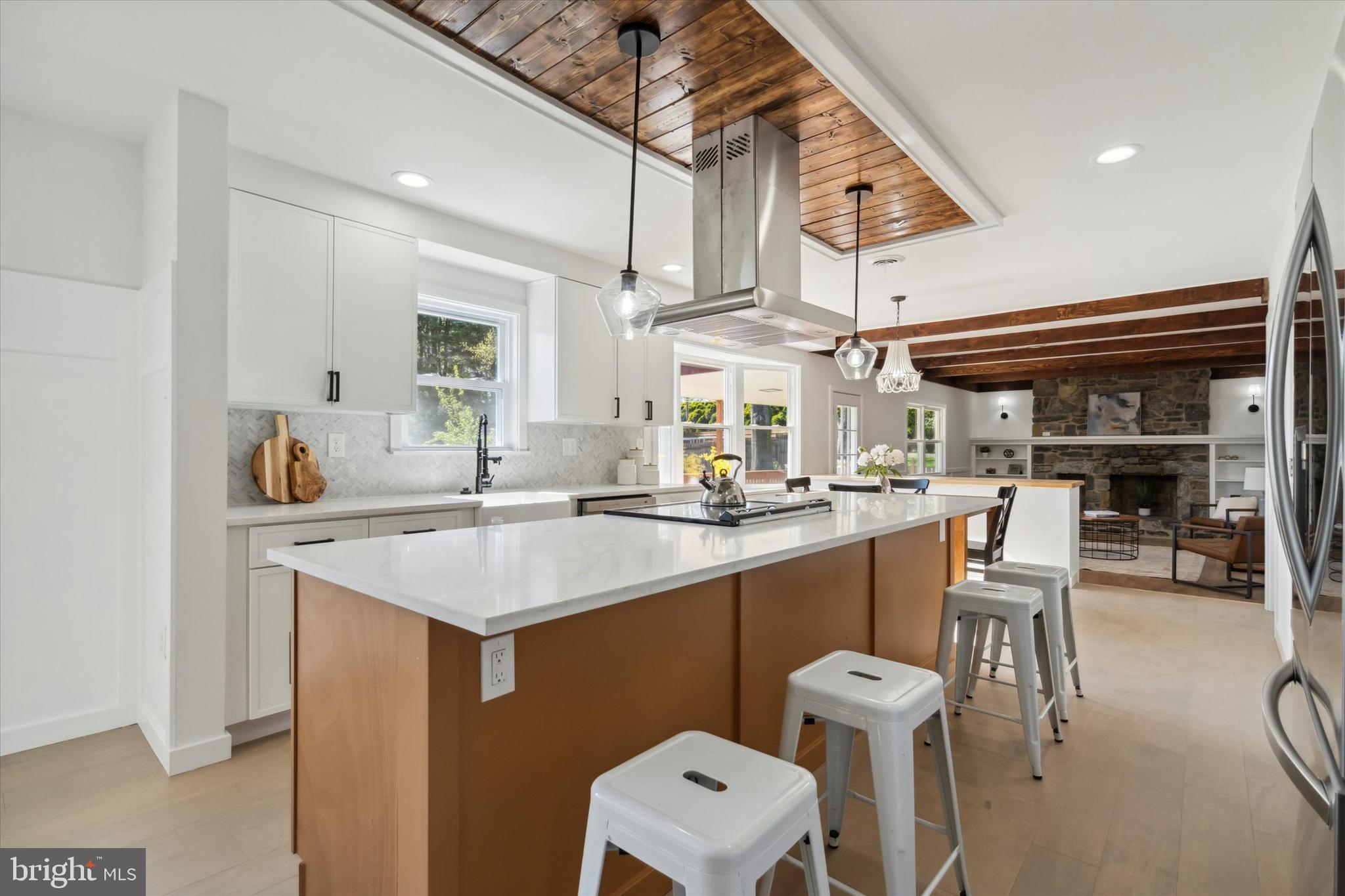 174 Lark Dr