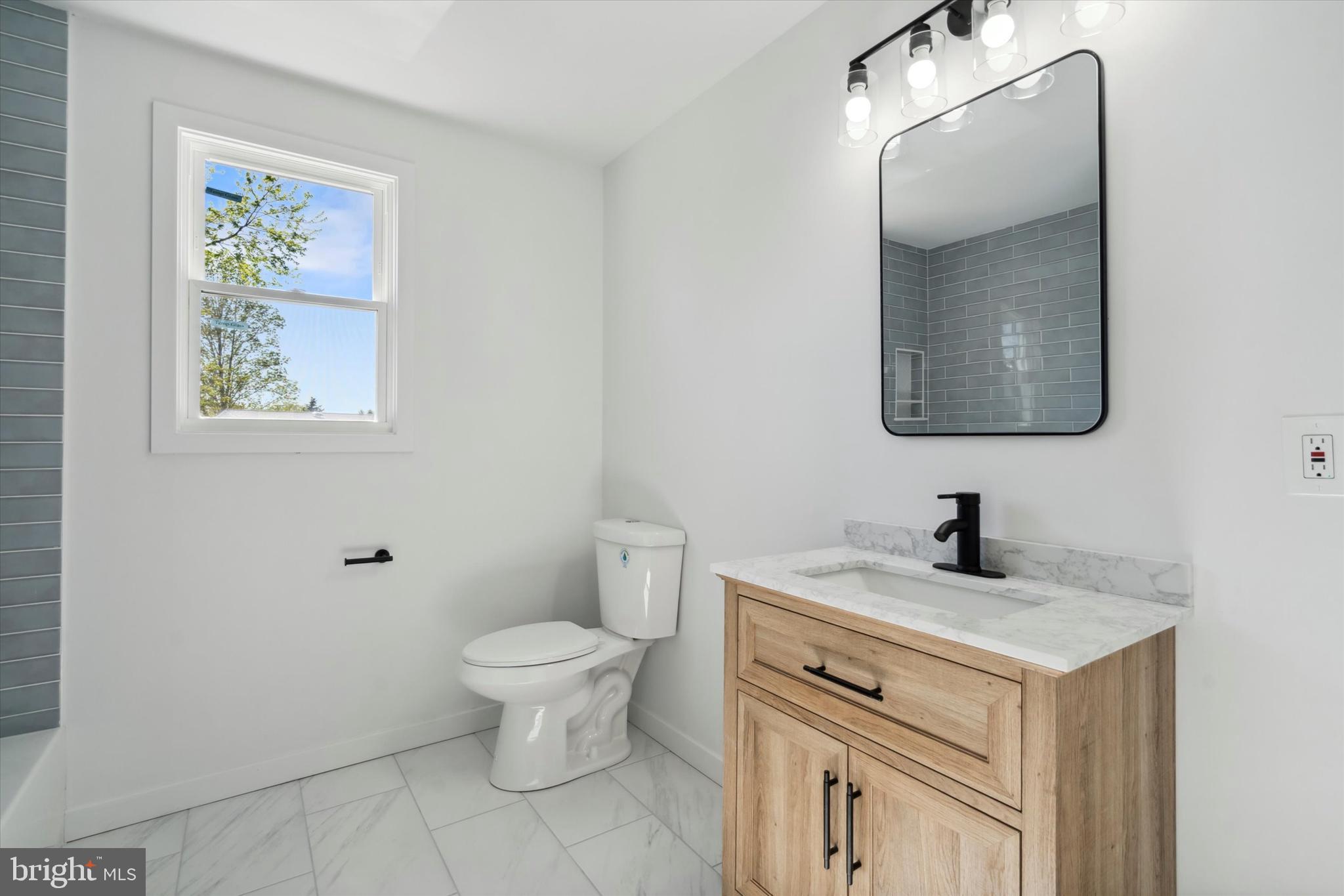 174 Lark Dr
