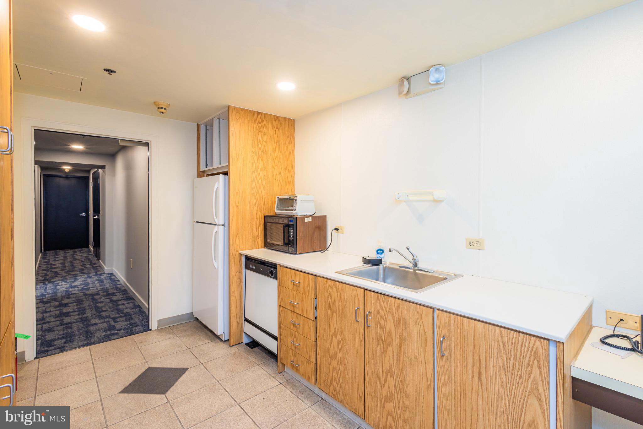 1105 Industrial Blvd