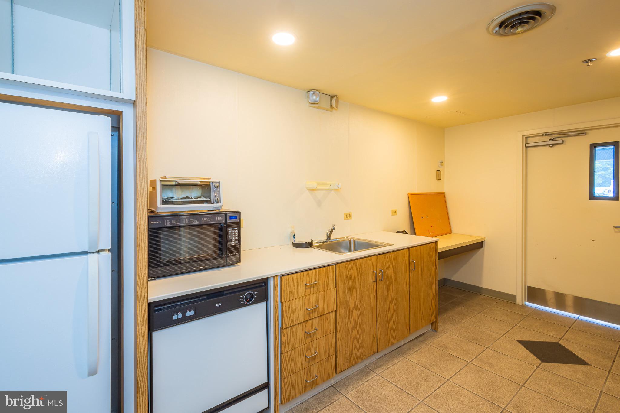 1105 Industrial Blvd