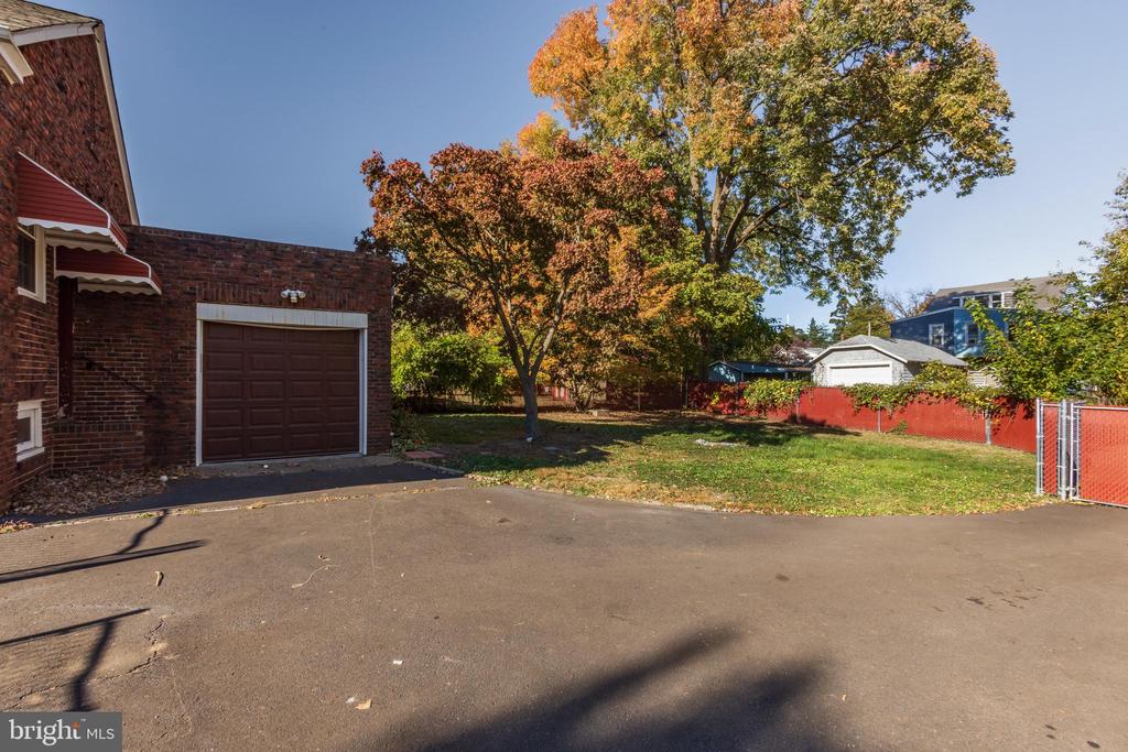 480 Harper Ave