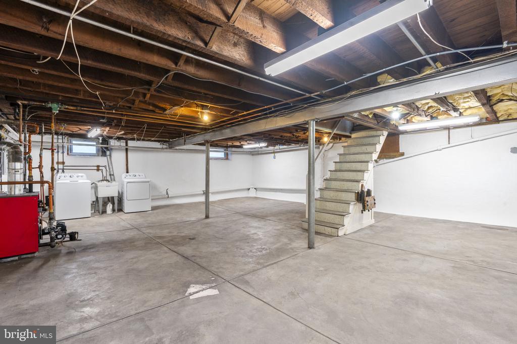 790 E Street Road