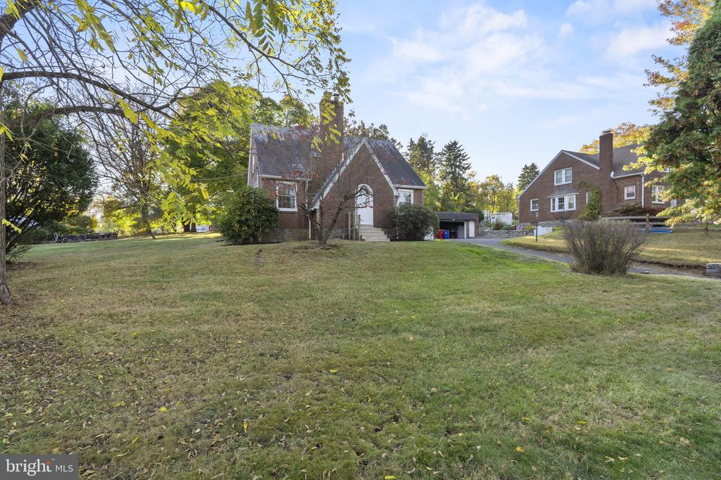 790 E Street Road