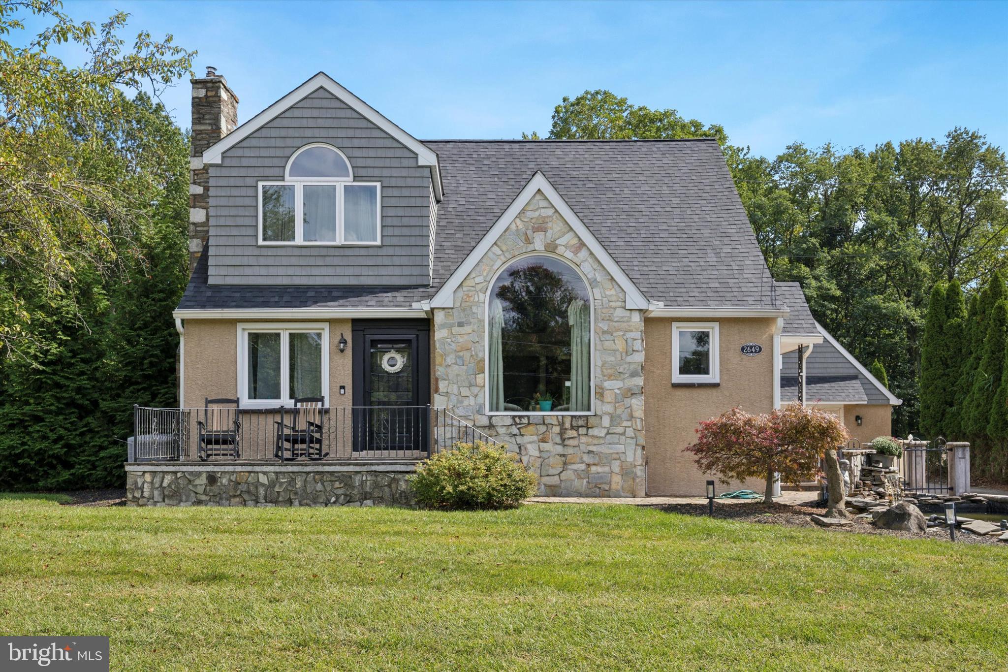 2649 MURRAY AVENUE