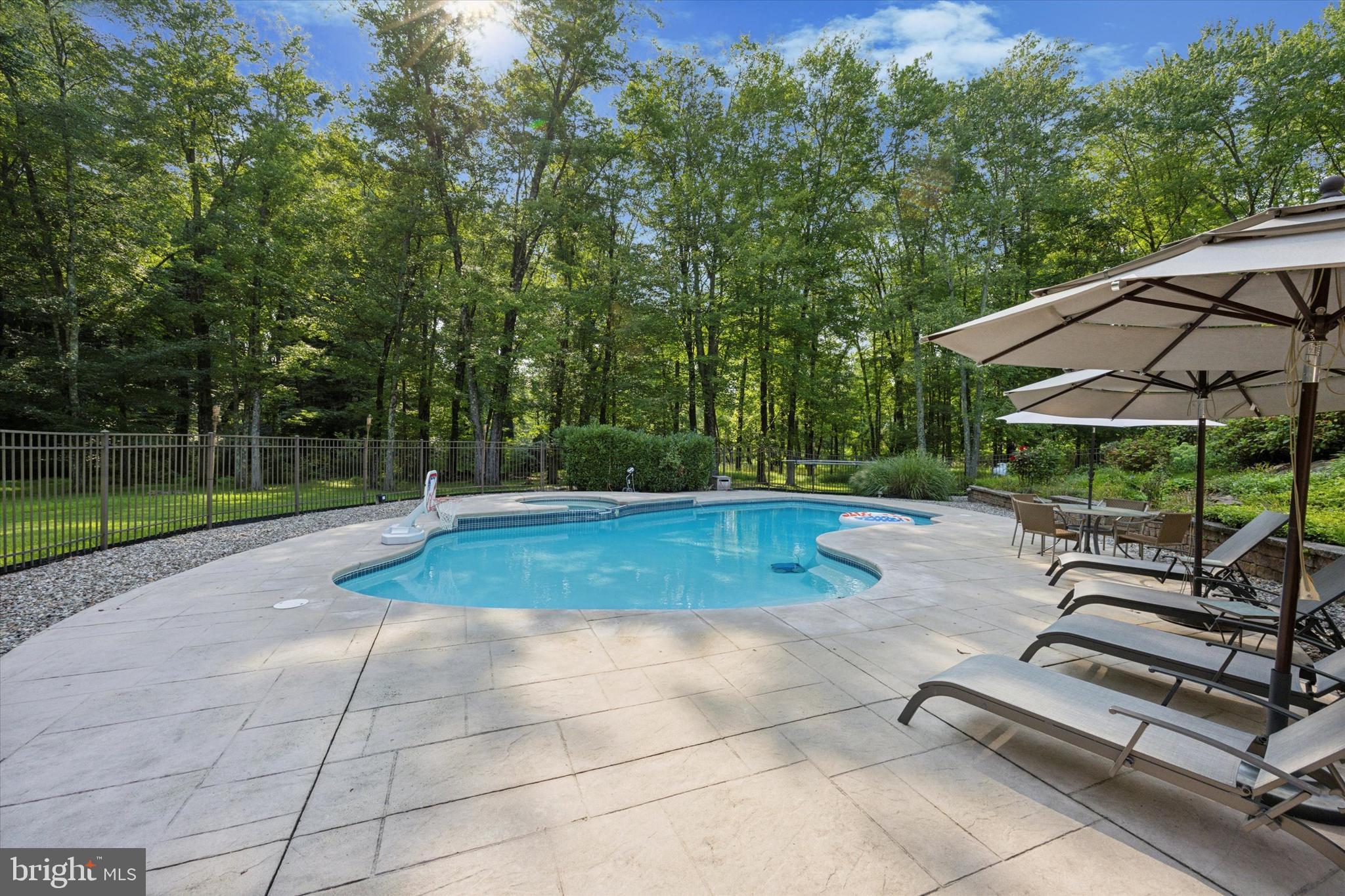 31 ASPEN DRIVE