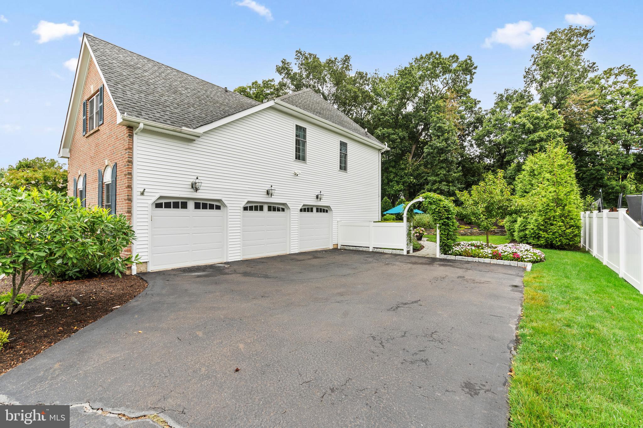 620 GRINDAN DRIVE