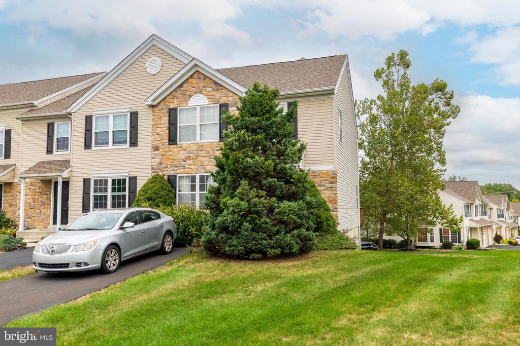 361 CEDAR WAXWING DRIVE