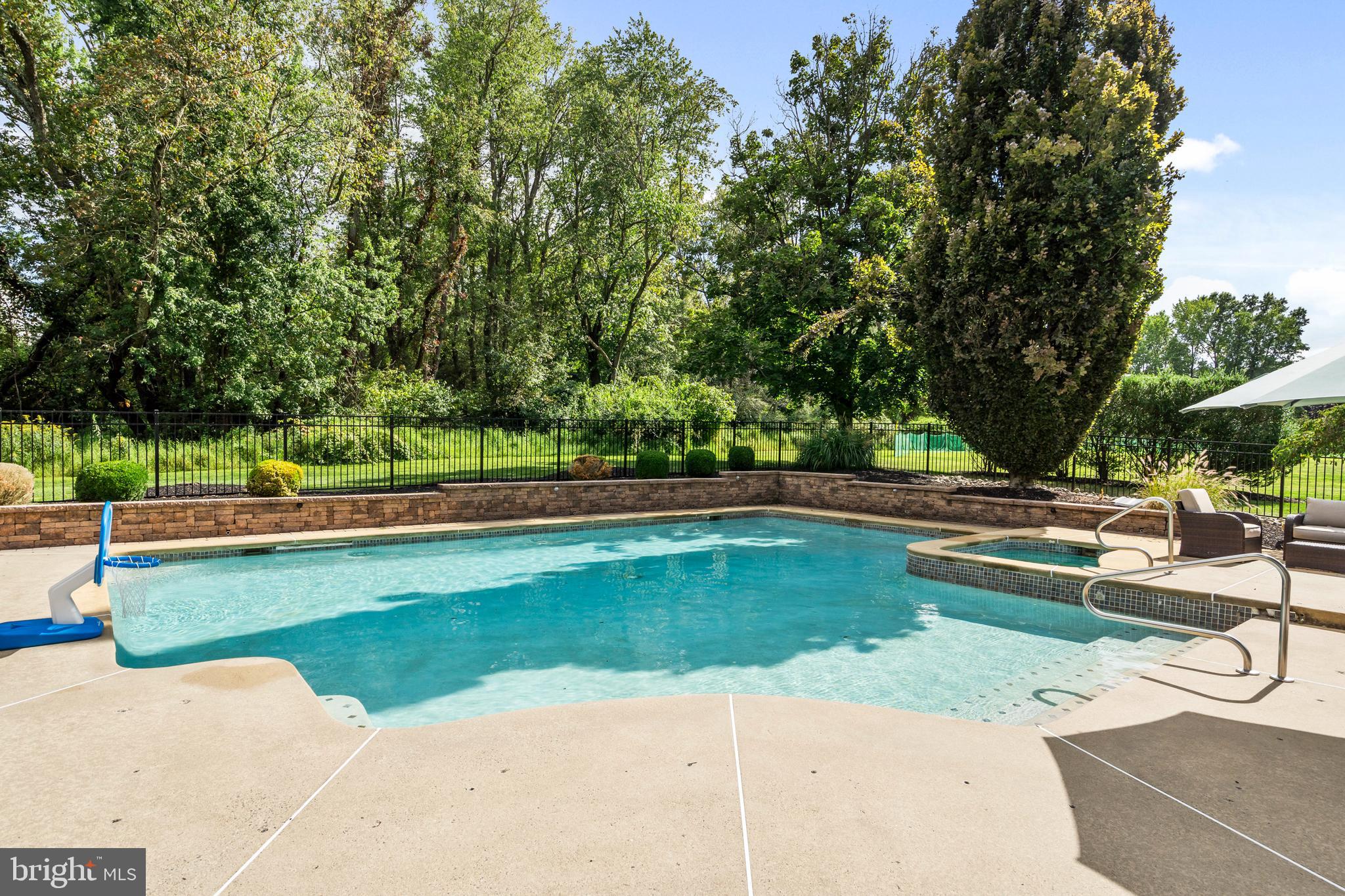 46 PINEVALE ROAD